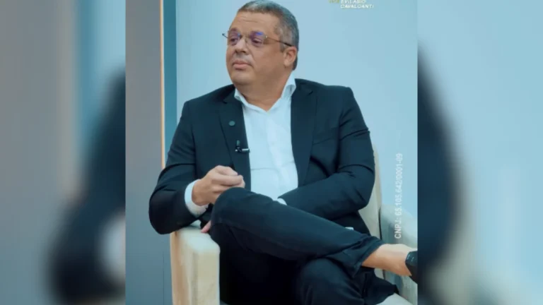 Quem é o prefeito de Cabedelo, afastado em ação da PF contra facção