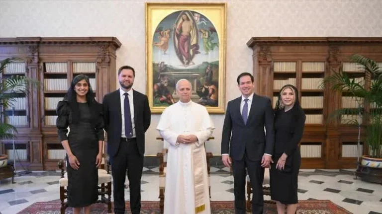 Rubio se reúne com papa Leão XIV enquanto Trump mantém ataques ao pontífice