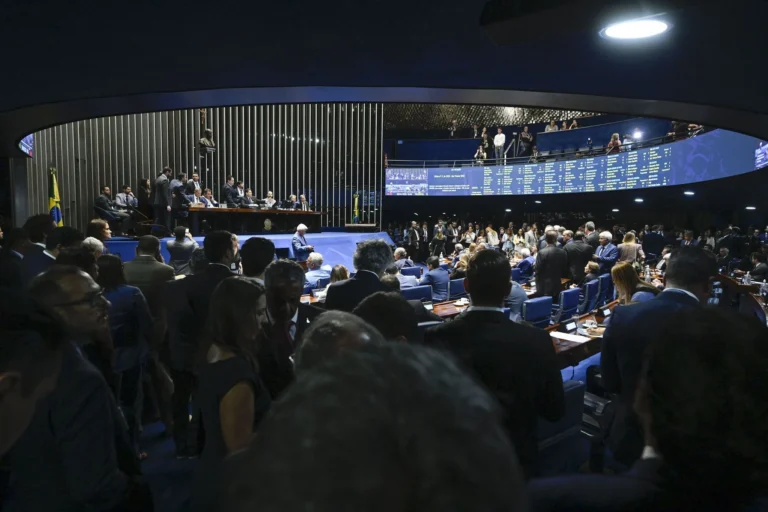 Fim da 6×1: governo tenta encolher transição e minimizar desafio no Senado