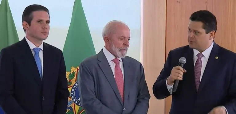 Planalto vê demonstração de força para pressionar Senado por fim da 6×1