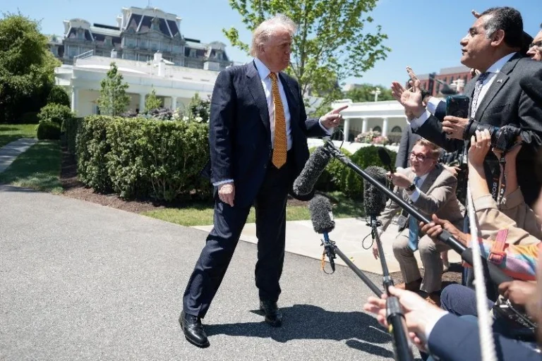 Aprovação de Trump cai para 35%, nível mais baixo no segundo mandato