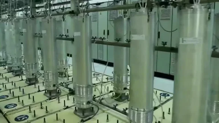 Irã pode enriquecer urânio a 90% caso sofra novos ataques, diz parlamentar