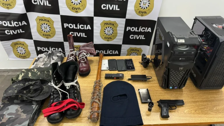Polícia prende homem em operação contra grupo neonazista em Porto Alegre