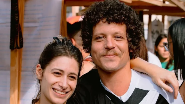 No papel de Cássia Eller, Luisa Arraes interpreta mãe do próprio namorado