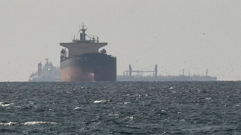 Forças dos EUA vão apoiar missão para guiar navios pelo Estreito de Ormuz