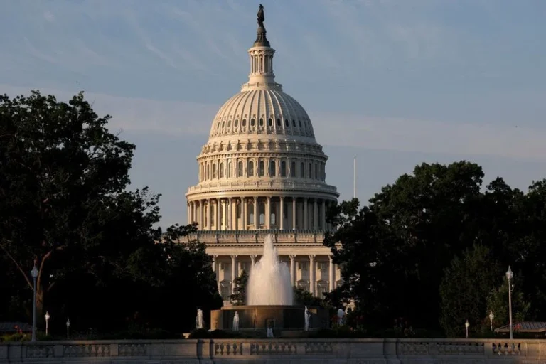 Governo Trump tentou proibir urnas eletrônicas alegando riscos à segurança