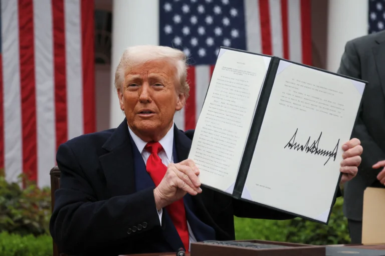Setores da indústria no Brasil alertam para impactos de tarifas de Trump