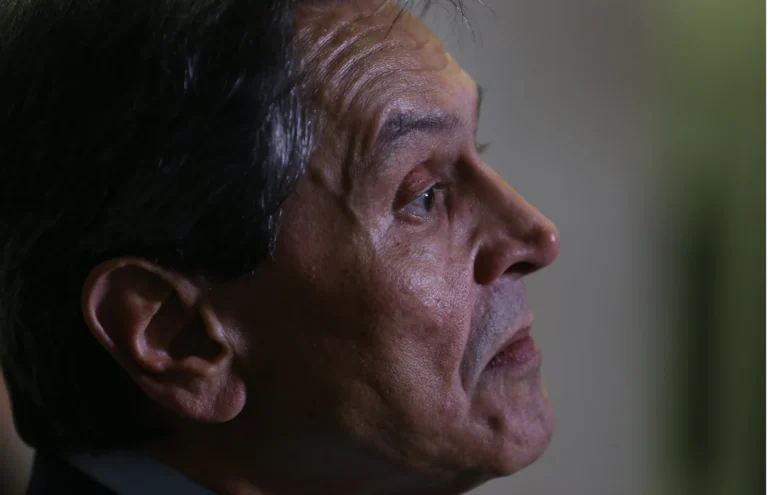 Moraes vota para manter multa de R$ 452 mil a Roberto Jefferson