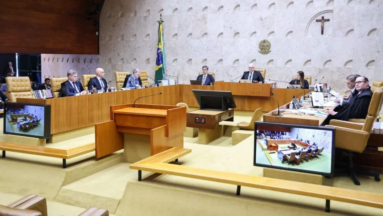 Ministros votam para liberar penduricalhos adquiridos antes de restrição