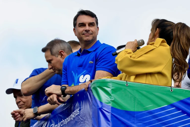 PL decide lançar candidatura de Flávio Bolsonaro no final de julho em SP