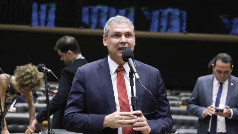 Após operação contra Jaques, governistas decidem destacar autonomia da PF