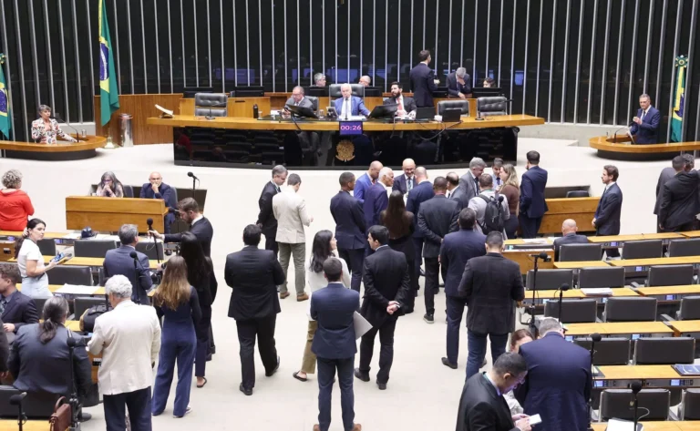 Oposição tenta derrubar retomada de convênio entre INSS e Contag