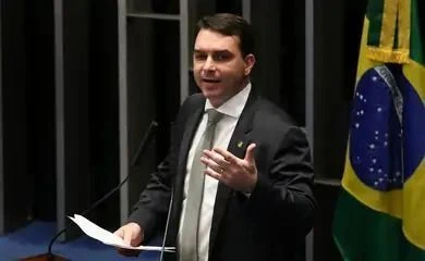 Não tem nada a ver com filme, diz Flávio sobre operação na prefeitura de SP