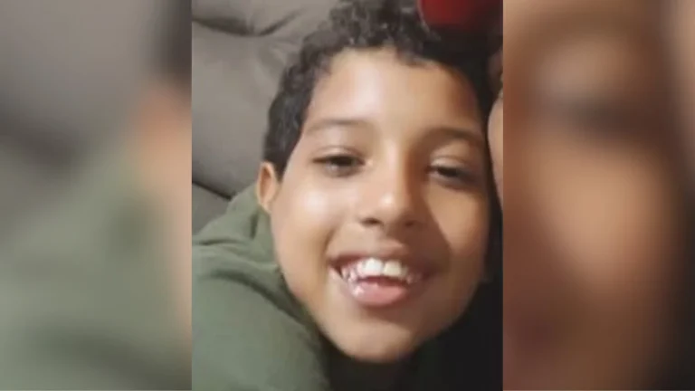 Polícia faz perícia em local onde menino morreu baleado na Pavuna, no Rio