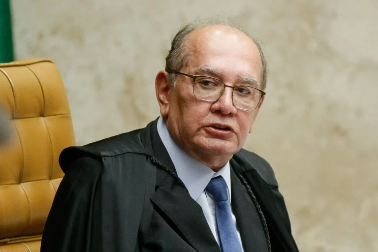 Gilmar defende domiciliar e outras cautelares para pai e primo de Vorcaro