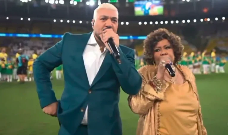 Alcione explica confusão em interpretação do hino nacional ao lado de Belo