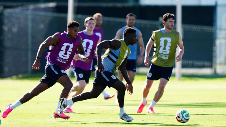Base da Inglaterra na Copa é atingida por alerta de tornado nos EUA