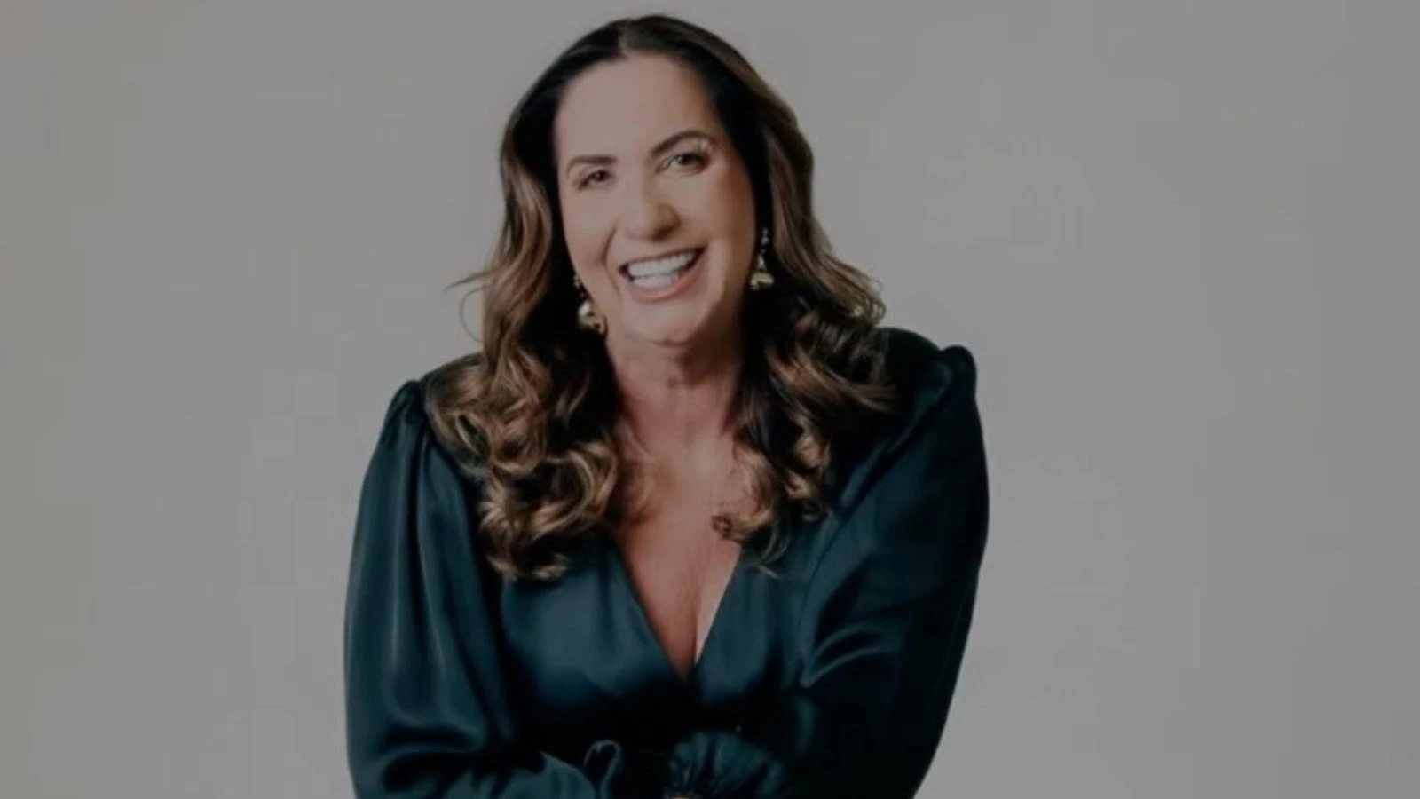 Mãe de Virginia vai participar do reality 