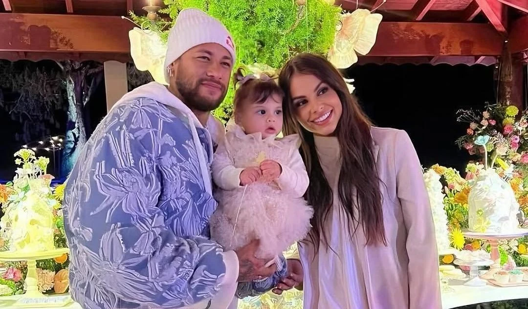 Após exposed, relembre polêmicas de Amanda Kimberlly e Neymar