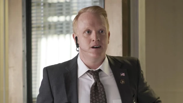 Morre ator Owain Rhys Davies, de “Twin Peaks” e “The OA”, aos 44 anos