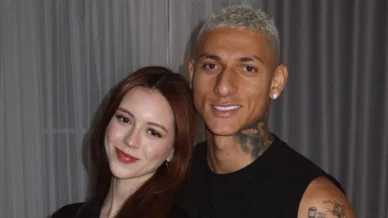 Esposa de Richarlison, Amanda Araújo, vira fenômeno nas redes; conheça