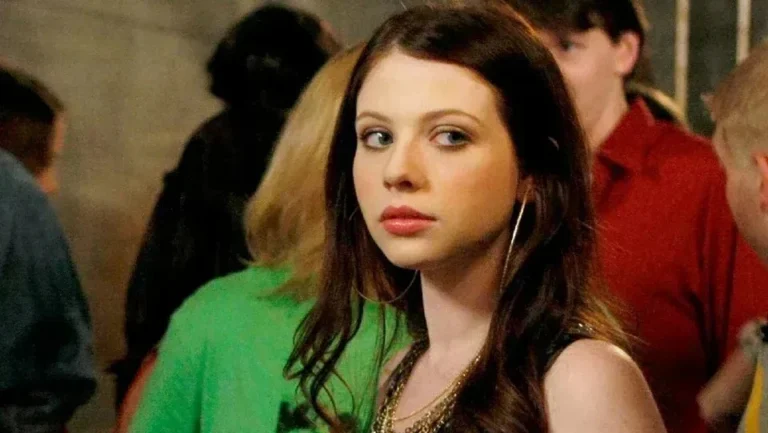 Atriz diz que Michelle Trachtenberg lutava contra o vício: “Estava mal”