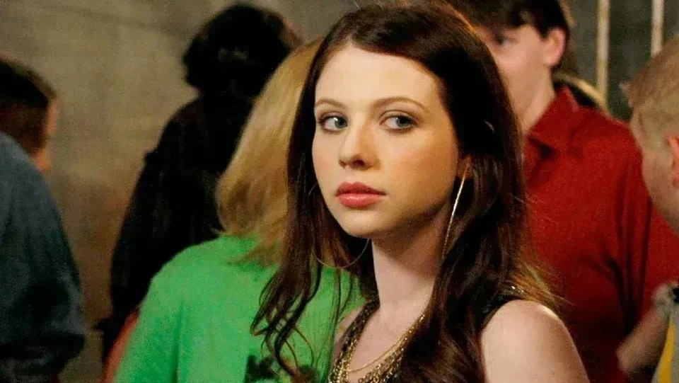 Atriz diz que Michelle Trachtenberg lutava contra o vício: 