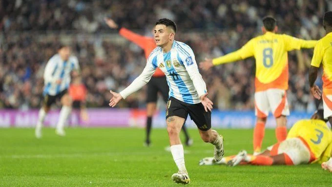 Almada, titular da Argentina na Copa, acerta volta ao futebol sul-americano