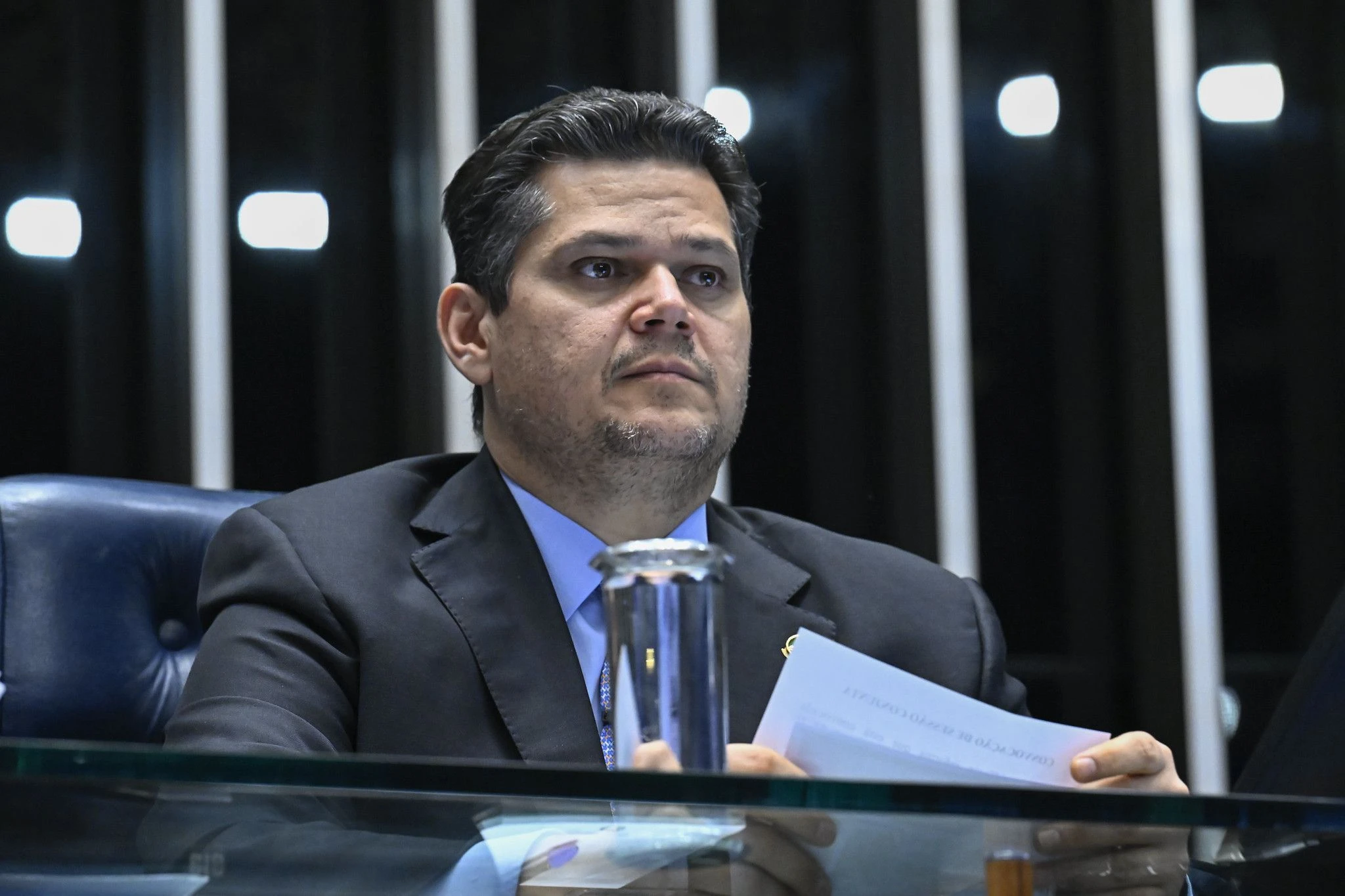 Alcolumbre assina despachos de PECs da segurança e do fim da jornada 6x1