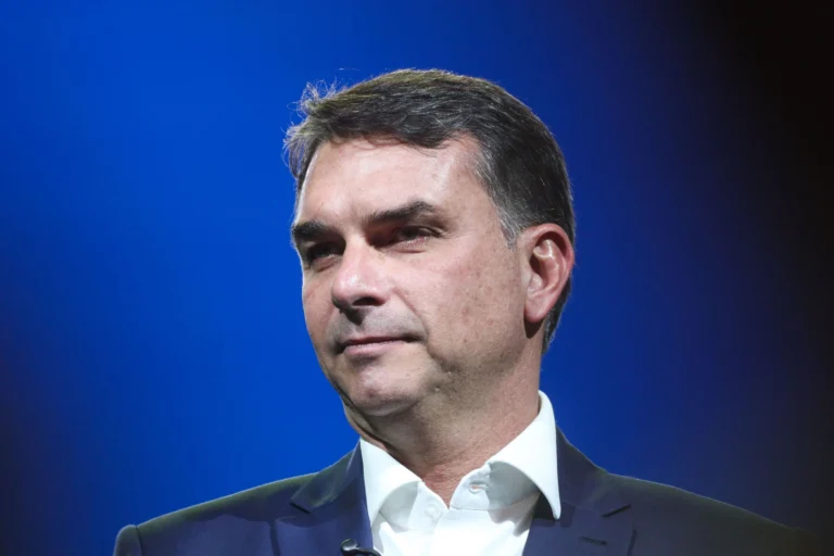 Plano econômico de Flávio inclui Judiciário em ajuste fiscal