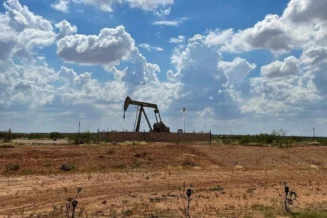 Preços do petróleo estendem alta com negociações sobre Ormuz no radar