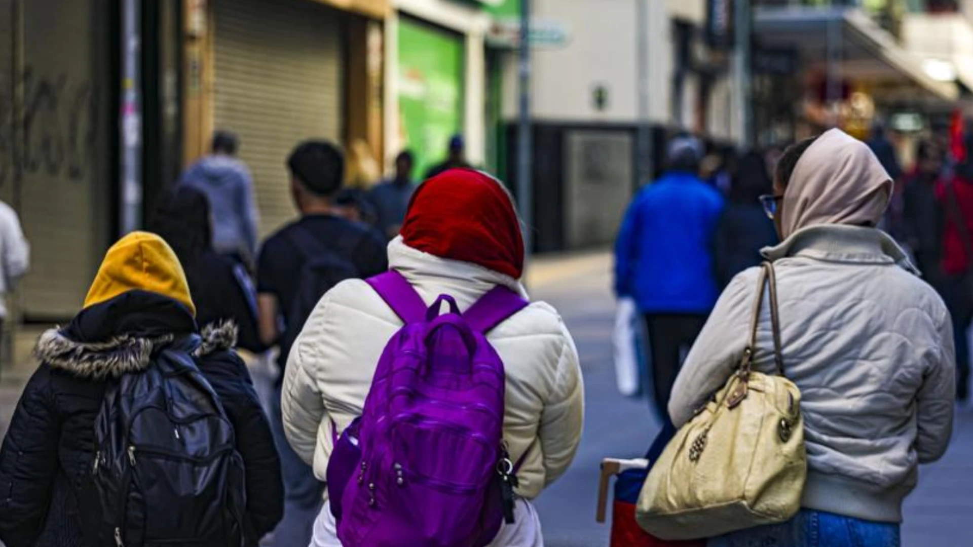 Frente fria traz chuva e queda na temperatura em pelo menos 7 estados
