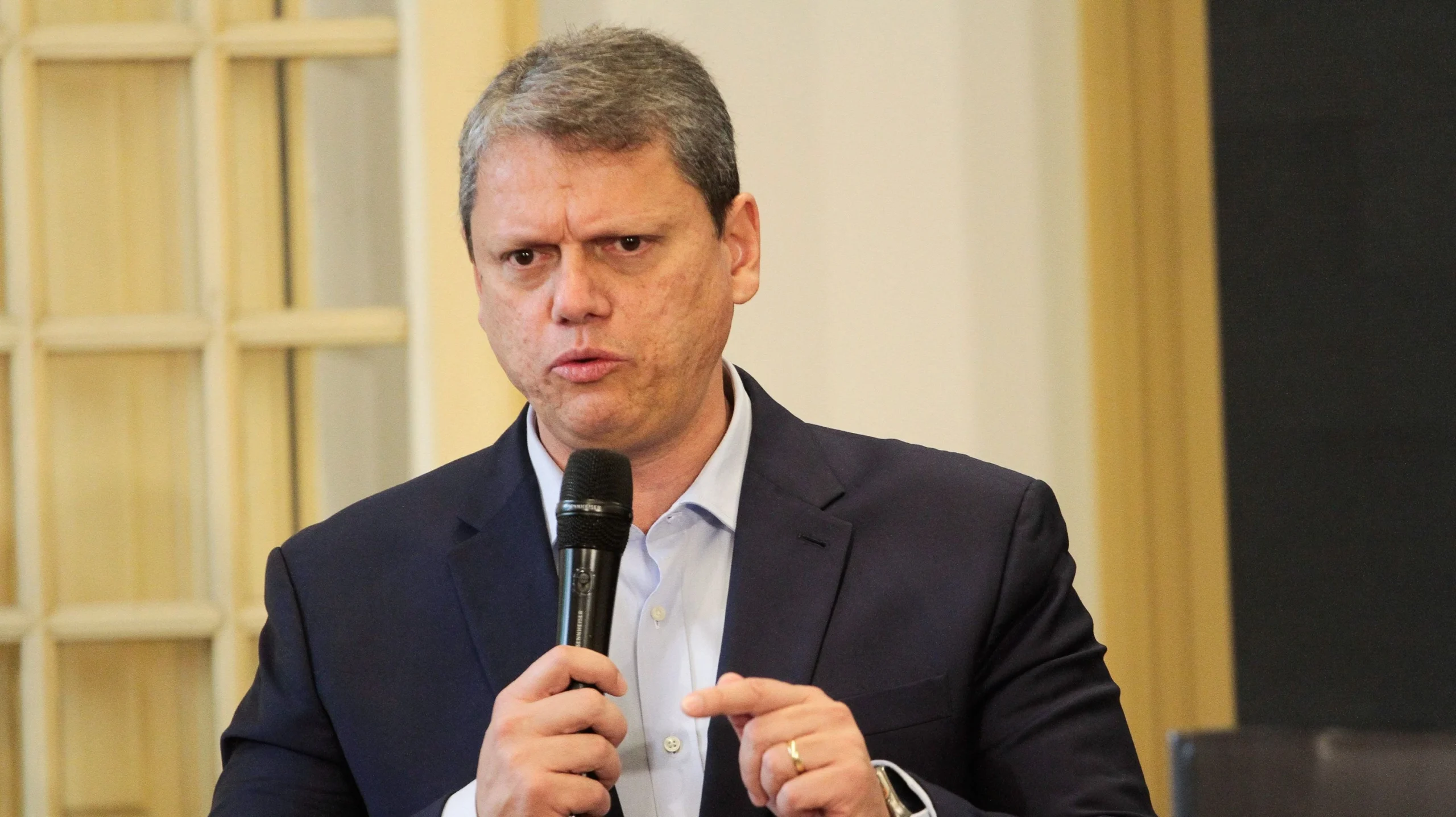 Tarcísio defende quebra de sigilo de 