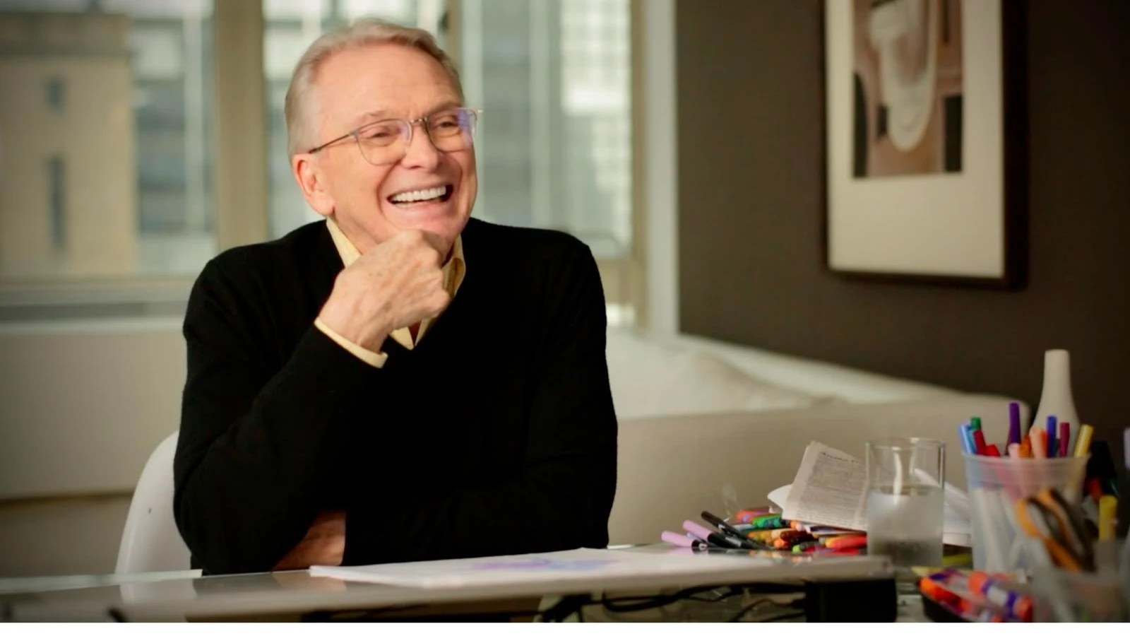 Morre Bob Mackie, figurinista das famosas, aos 87 anos