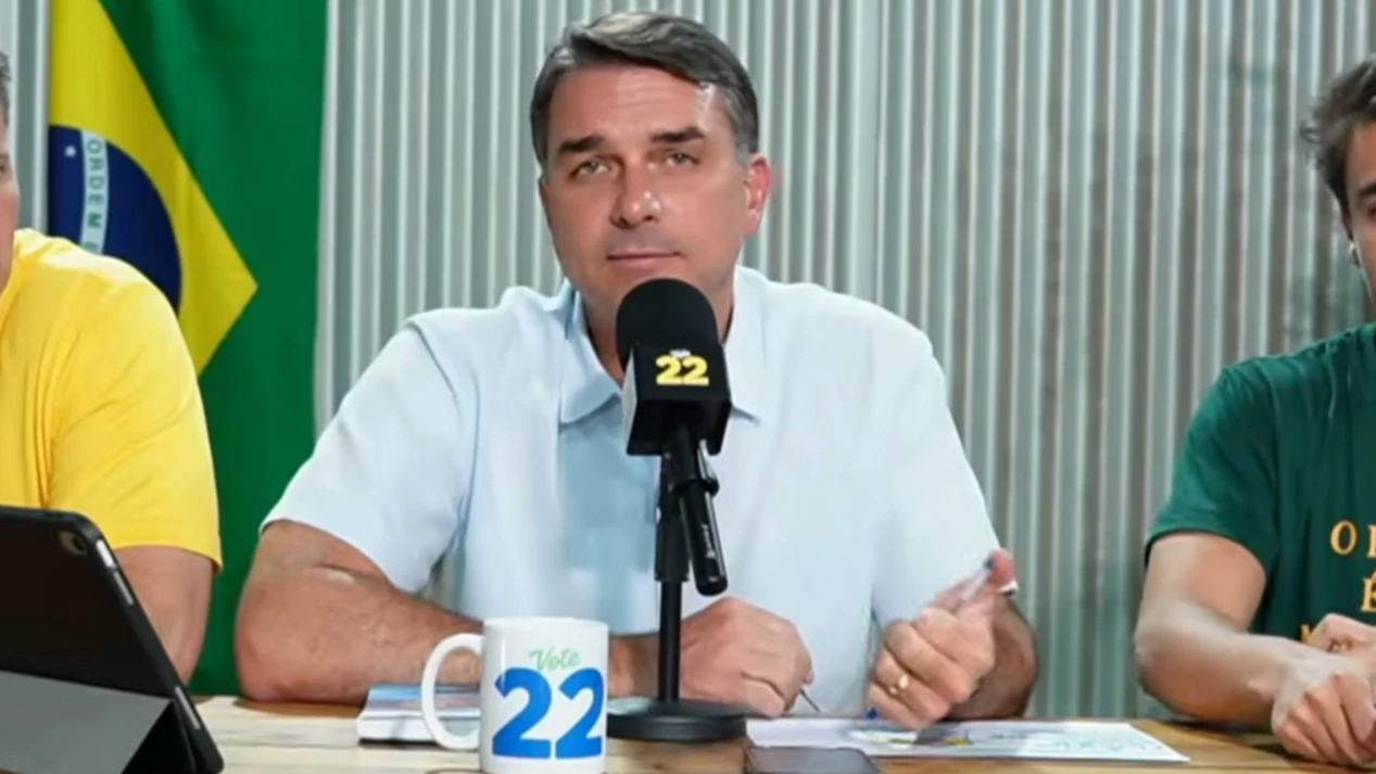 PL busca autopreservação e aliados preveem isolamento de Flávio
