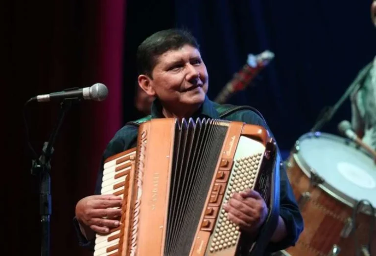 Oswaldinho do Acordeon morre aos 72 anos; relembre a carreira do músico