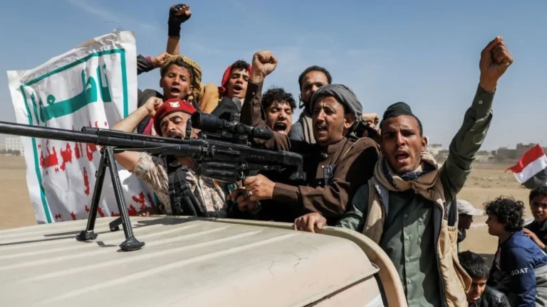 Houthis atacam palácio presidencial do Iêmen e matam dois seguranças