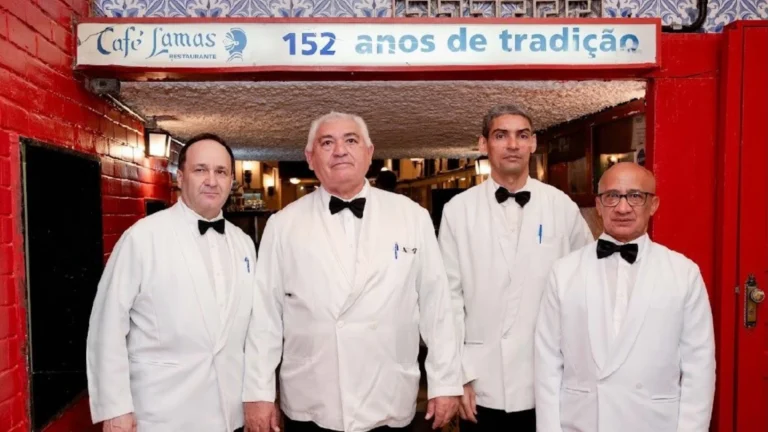 Restaurante mais antigo do Brasil reabre quatro meses após incêndio