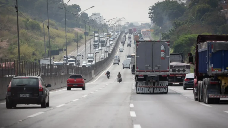 Rodovias de SP devem receber cerca de 20 milhões de veículos no feriado