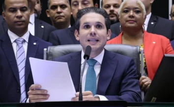 Centrão mantém estrutura de bloco de apoio para reeleição de Hugo