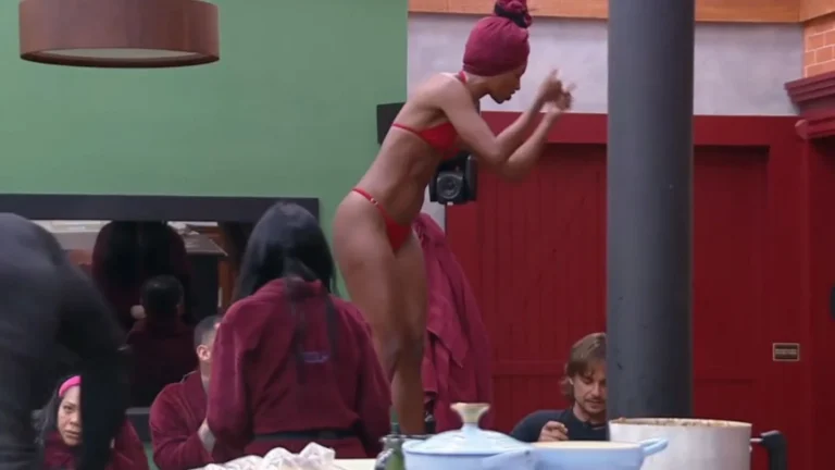 “A Fazenda 18”: Erthal discute com Tina e diz: “Se esfregou em todo mundo”